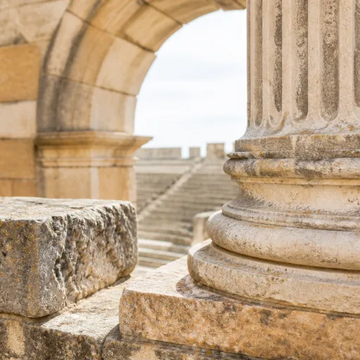 Autun : les portes romaines, le temple et le théâtre qu'on lit mieux à pied qu'en voiture